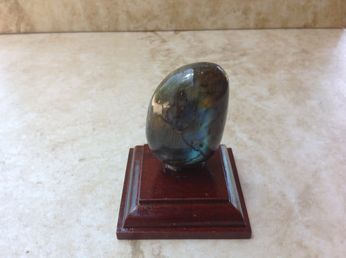 Labradorite Stand-up