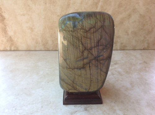 Labradorite Stand-up