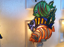 Load image into Gallery viewer, Three Tropical fish Night Light  4 watt  on/off switch