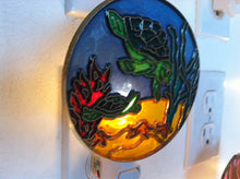 Load image into Gallery viewer, Sea Turtle Night Light  4 watt  on/off switch