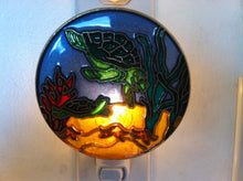 Load image into Gallery viewer, Sea Turtle Night Light  4 watt  on/off switch