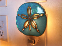 Load image into Gallery viewer, Sand Dollar Night Light  4 watt  on/off switch