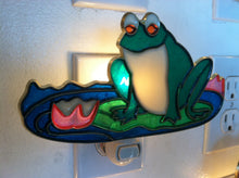 Load image into Gallery viewer, Frog on Lily Pad Night Light  4 watt  on/off switch