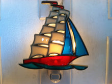 Load image into Gallery viewer, Sailboat Night Light  4 watt  on/off switch