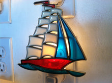 Load image into Gallery viewer, Sailboat Night Light  4 watt  on/off switch