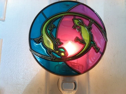 Yin Yang Lizard Night Light  4 watt  on/off switch