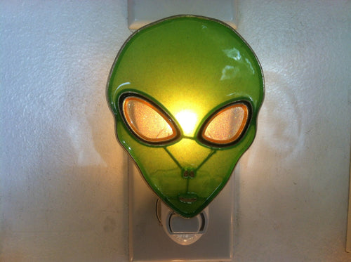 Alien Night Light  4 watt  on/off switch