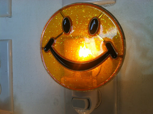 Happy Face Night Light  4 watt  on/off switch