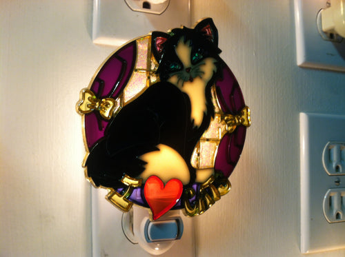 I love cats black night light with  4 watt  on/off switch