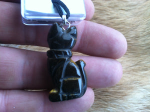 Carved stone Cat necklace.  Made of Tiger Eye