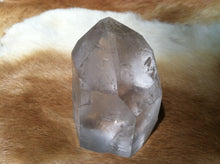 Load image into Gallery viewer, Quartz crystal point with stand up cut base