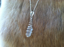 Load image into Gallery viewer, Natural quartz crystal necklace